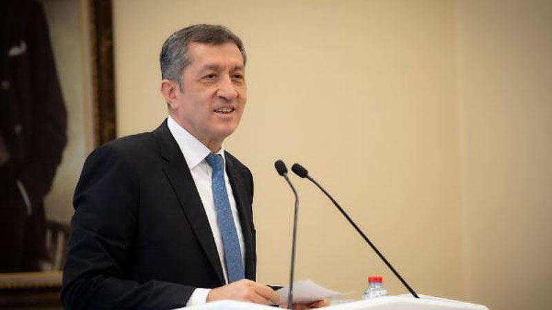 Bakan Selçuk’tan okullarla ilgili flaş açıklama
