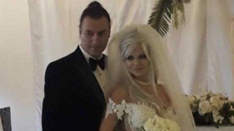 90’lara damga vuran şarkıcı Tayfun evlendi 90’lara damga vuran şarkıcı Tayfun evlendi