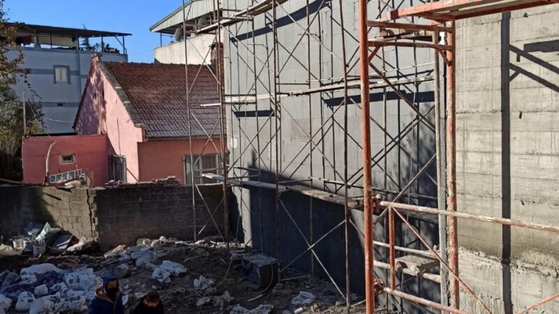 Bursa’da kahreden ölüm! Bursa’nın Mustafakemalpaşa ilçesinde iskeleden düşen işçi hayatını kaybetti.