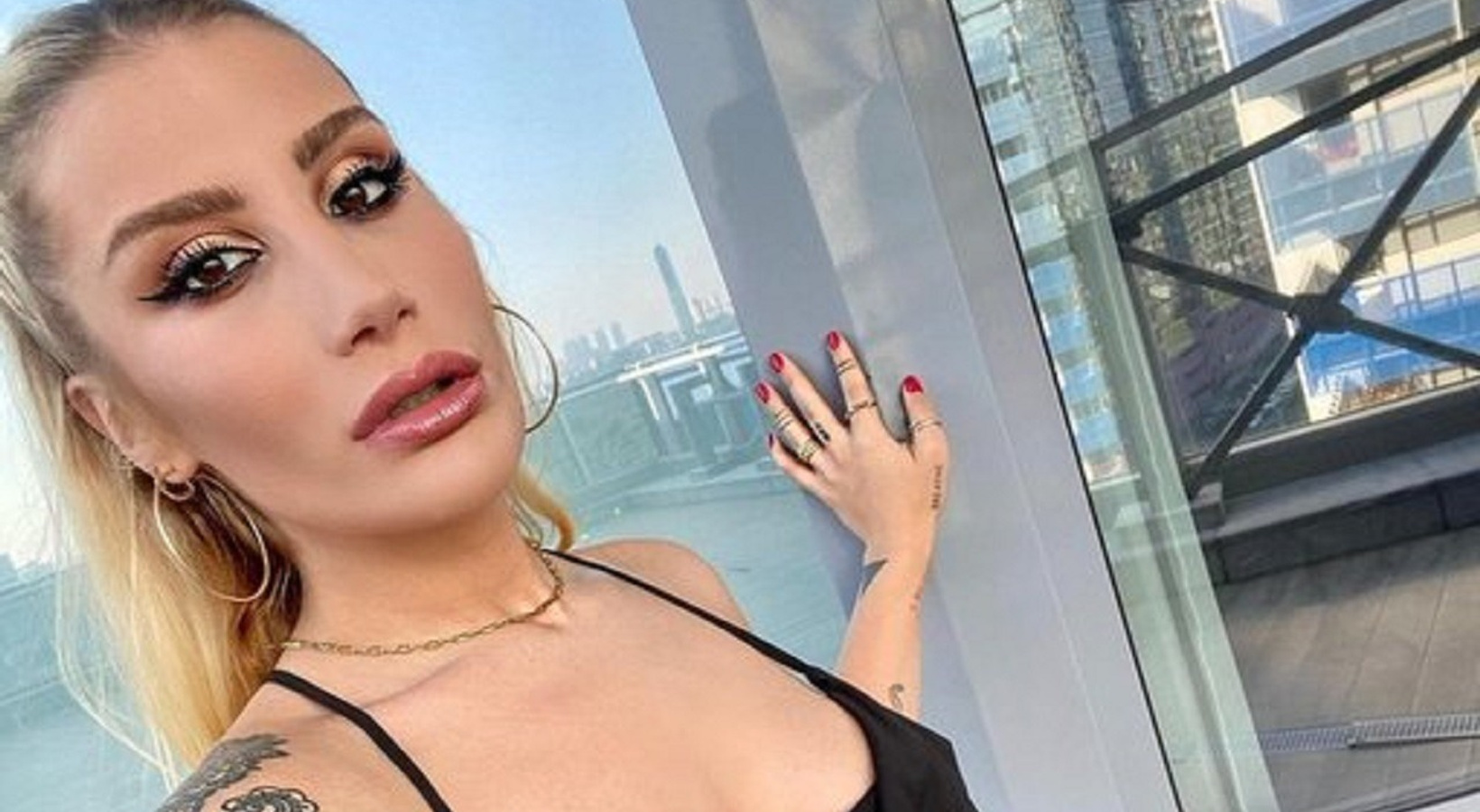 Koronaya yakalanan İrem Derici’den yeni haber Koronaya yakalanan İrem Derici’den yeni haber