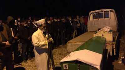 Bursa’da kaza kurbanı iki genç gözyaşları arasında toprağa verildi