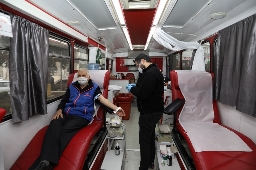 Kızılay Haftası kan bağışı kampanyasıyla kutlanıyor