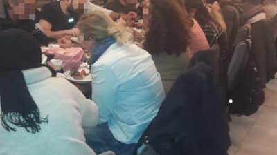 Koronavirüs tedbirlerine uymadılar…Toplu yemeğe ceza yağdı
