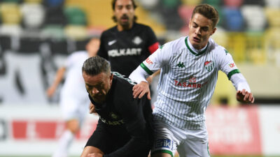 Timsah öne geçtiği maçı yine kaybetti… Bursaspor İzmir’den puansız dönüyor…