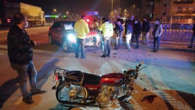 Bursa’da motosiklet ile otomobil kafa kafaya çarpıştı: 1 ağır yaralı