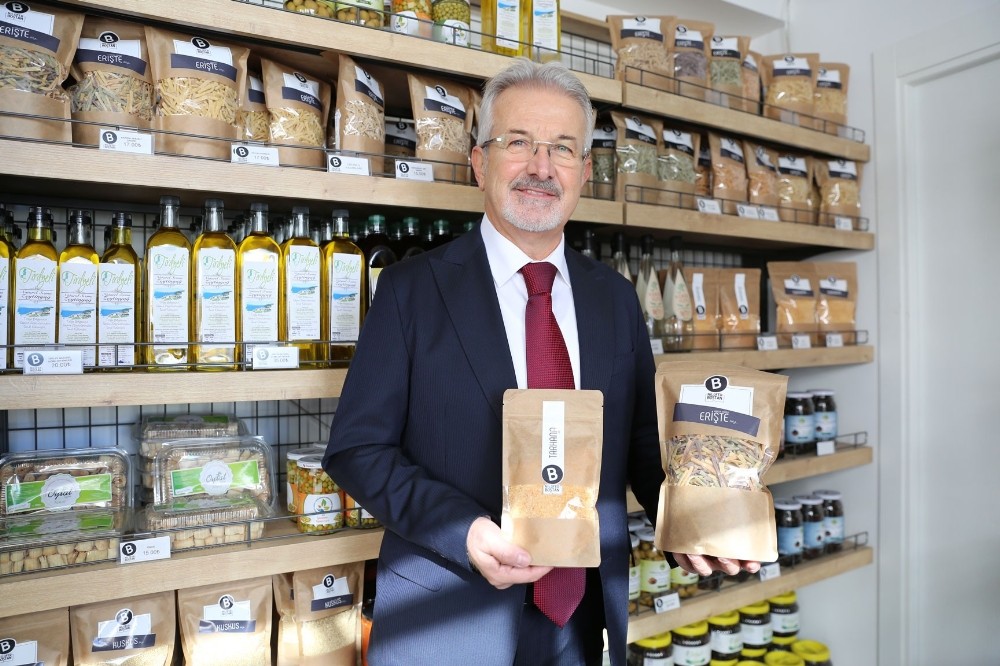 Nilüfer Bostan’da sağlıklı gıdalar halkla buluşuyor