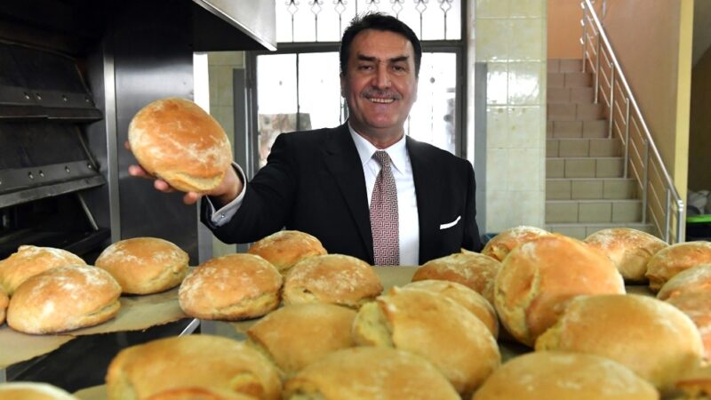 Osmangazi’de her gün 6 bin ekmek kapıda Somuncu Baba’nın 600 yıllık manevi geleneğini yaşatan Osmangazi Belediyesi, her