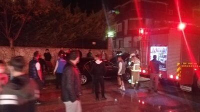 Bursa’da park halindeki otomobil alev aldı