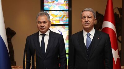 Bakan Akar, Rus mevkidaşıyla telefonda görüştü