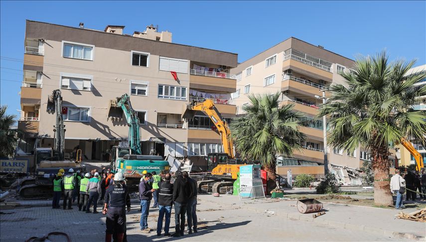 Barış Sitesi’nde yıkım çalışması başlatıldı