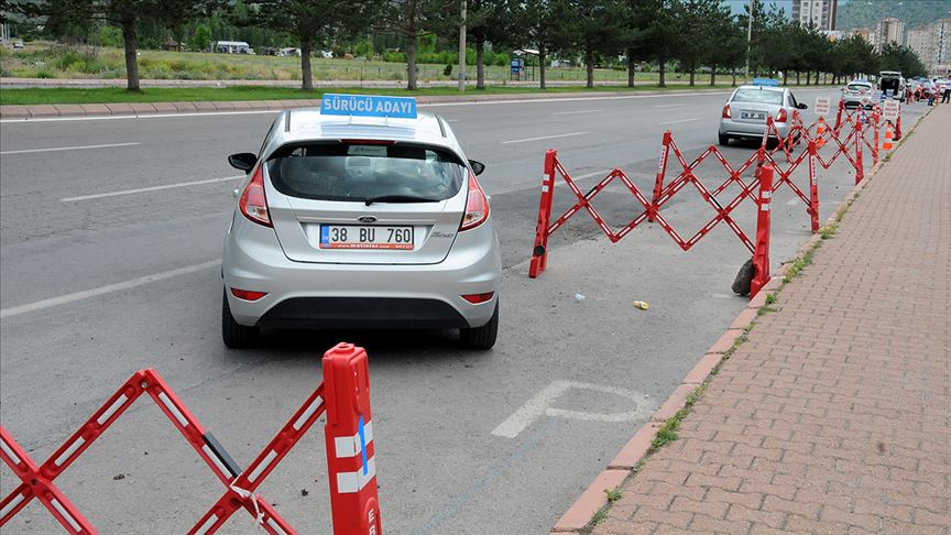 Yüz yüze eğitimin devam edeceği kurslar belli oldu