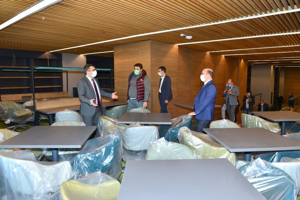 Uyumayan Kütüphane gün sayıyor Uyumayan Kütüphane gün sayıyor