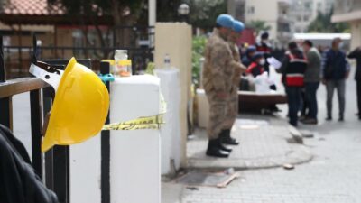 İzmir’de hasarlı binalardan tahliyeler devam ediyor…