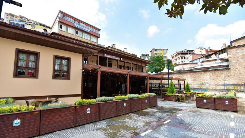 Emir Buhari Kültür Merkezi, kapılarını açtı.