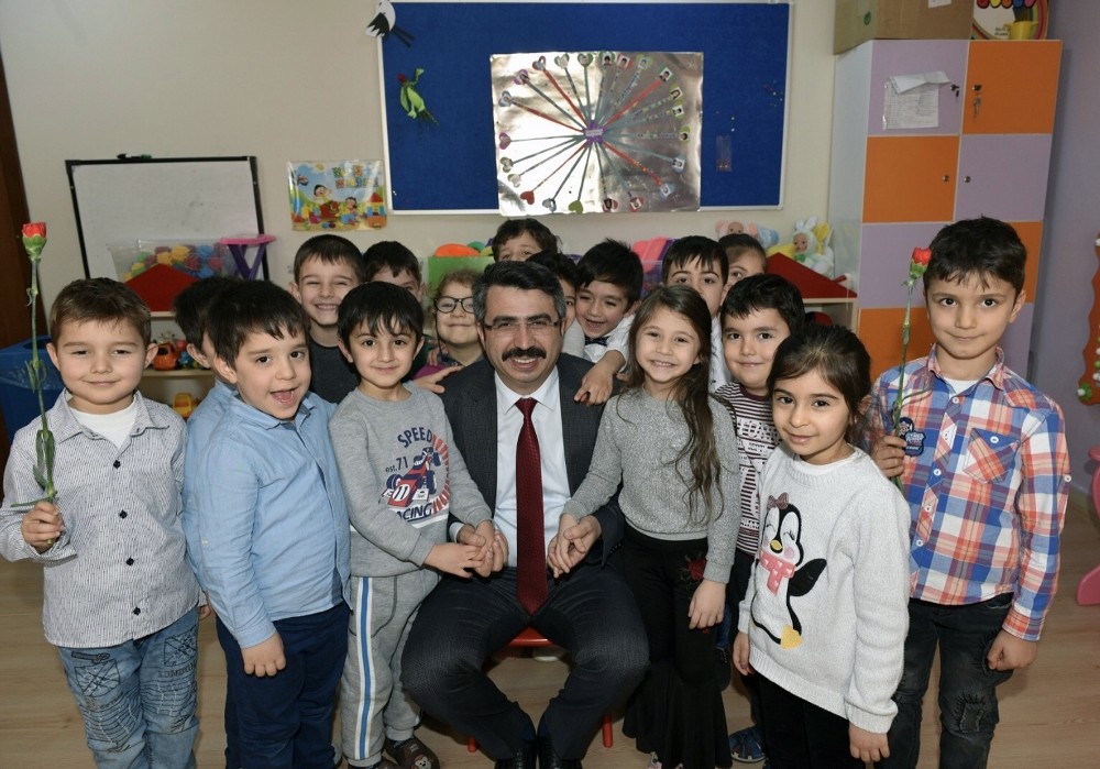 Yıldırımlı çocuklara gıda desteği