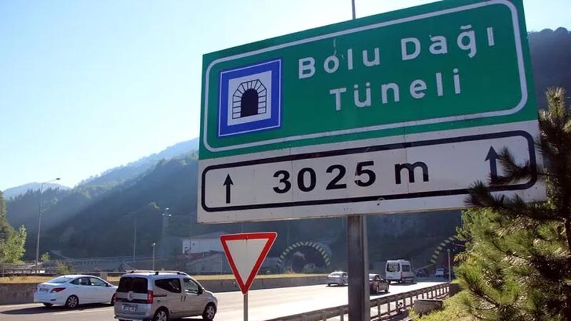 Sürücüler dikkat! Trafiğe kapatıldı