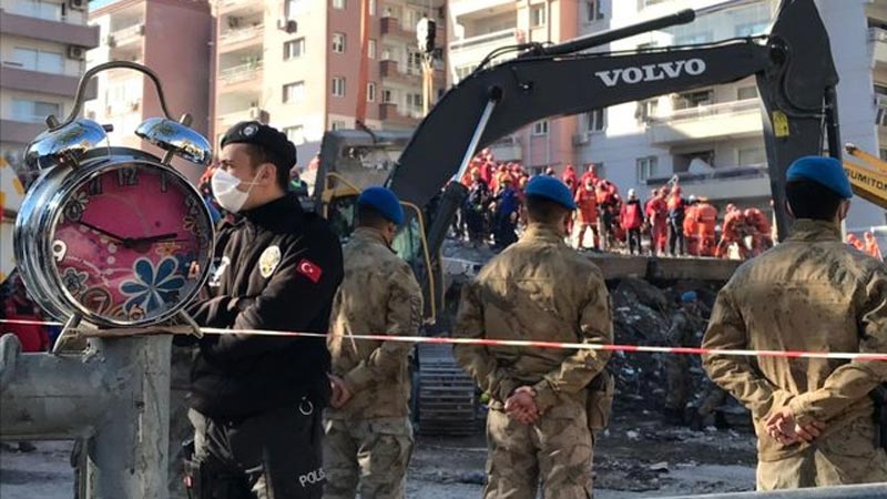 Enkazdan çıkartıldı! Dikkat çeken detay… Enkazdan çıkartıldı! Dikkat çeken detay…