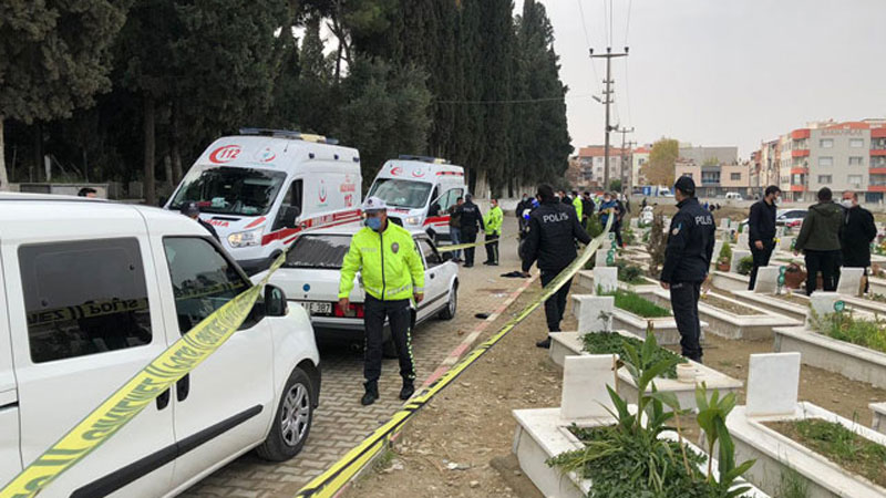 Mezarlıkta pompalı dehşet