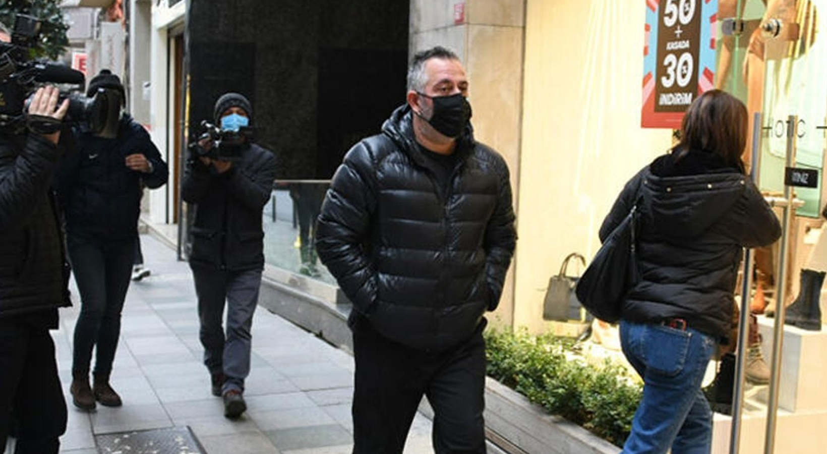 Cem Yılmaz’dan ‘çocuk aldırdım’ çıkışı! Cem Yılmaz’dan ‘çocuk aldırdım’ çıkışı!