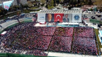 Siyasetin alışkanlıkları da değişiyor, miting ve ziyaretler sona mı eriyor?