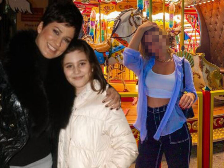 İclal Aydın’ın kızı Zeynep Lal Başbuğ genç kız oldu! Güzelliğiyle dikkat çekiyor İclal Aydın’ın kızı Zeynep Lal Başbuğ genç kız oldu! Güzelliğiyle dikkat çekiyor