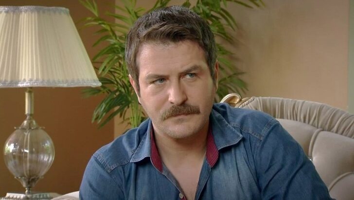 Ölümünden sonra en yakın arkadaşı eski nişanlısıyla… Ölümünden sonra en yakın arkadaşı eski nişanlısıyla…