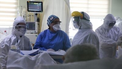 Yürek yakan olay! 8 günde baba, anne ve oğul koronadan öldü