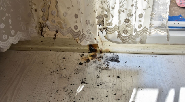 Evlat nöbetindeki ailenin evi kundaklanmak istendi Evlat nöbetindeki ailenin evi kundaklanmak istendi