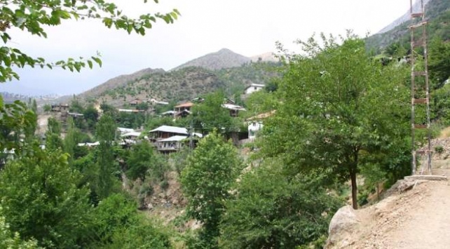 Ortak fırını kullanan 40 kadın pozitif çıktı, mahalle karantinaya alındı