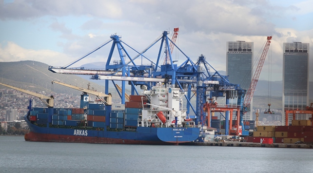 Doğu Akdeniz’de hukuk dışı arama yapılan Türk gemisi İzmir Limanı’nda