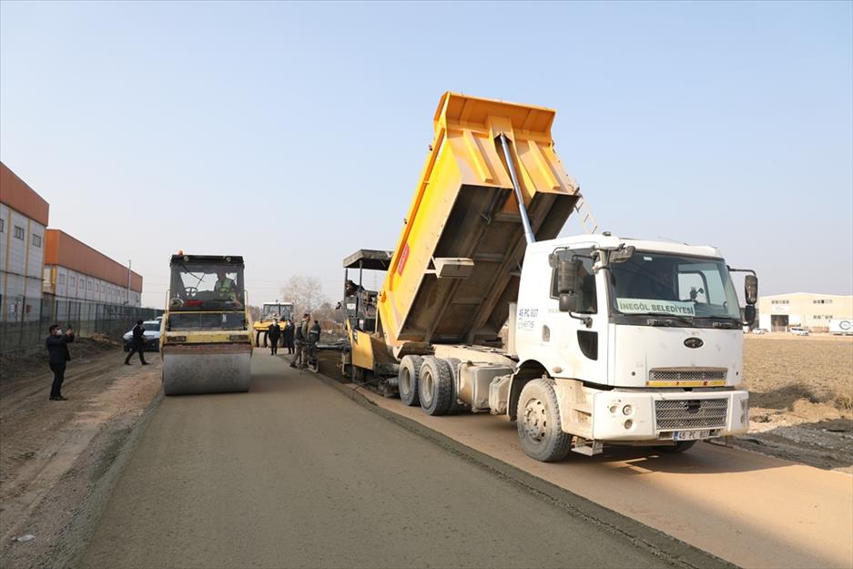 Beton yol çalışmaları devam ediyor
