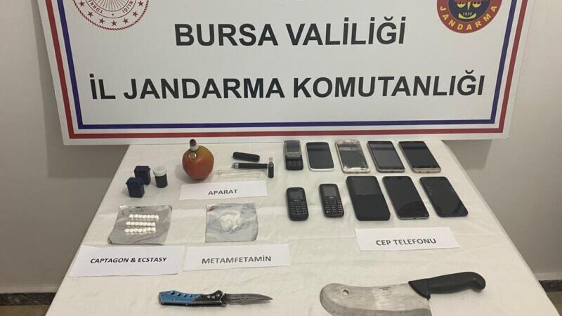 Bursa’da durdurulan otomobilde uyuşturucu ele geçirildi