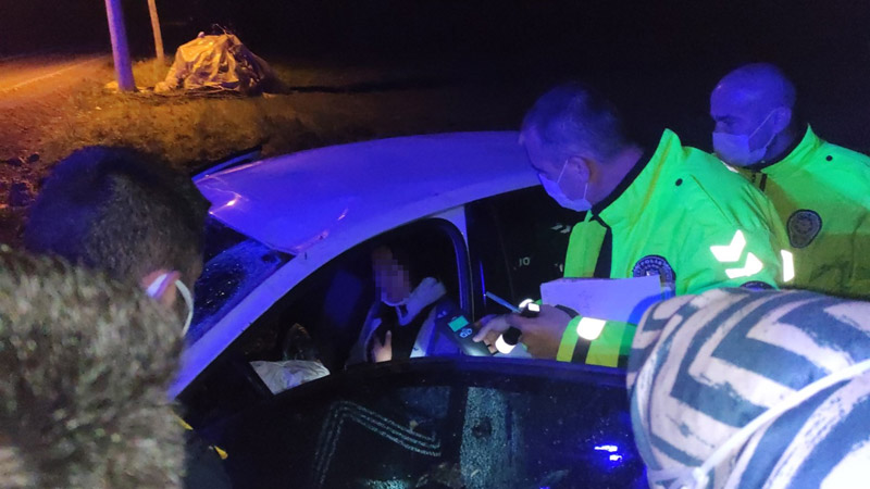 Bursa’da alkollü sürücü kaza yaptı Bursa’da alkollü sürücü kaza yaptı