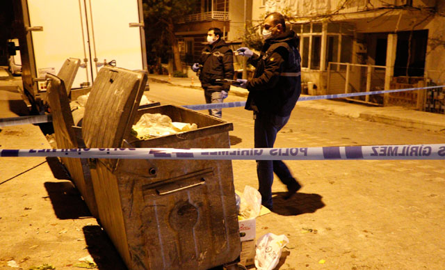 Kan donduran olay! Yeni doğmuş bebeği çöpe attılar