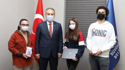 Büyükşehir bilgiyi ödüllendirdi