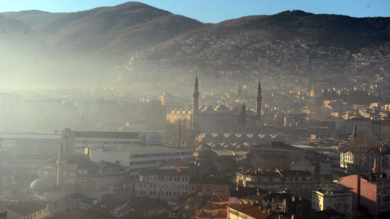 Bursa zehir soluyor