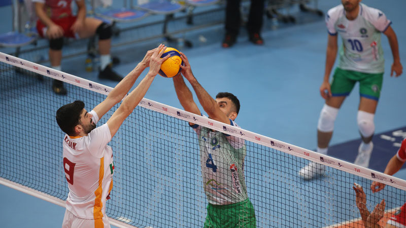 Bu sezon Voleybol Efeler Ligi'nde istediği sonuçları alamayan yeşil beyazlılar,