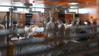 Koronavirüste bir gizem daha çözüldü! Bazı kişiler neden hastalığı ağır geçiriyor?