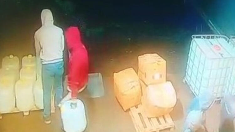 Yer: Bursa… Ölüm bidonları böyle taşınmış Yer: Bursa… Ölüm bidonları böyle taşınmış