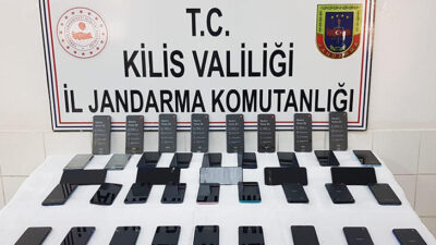 Kilis’te gümrük kaçağı 40 cep telefonu ele geçirildi