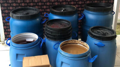 Kuşadası’nda 545 litre sahte içki ele geçirildi