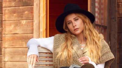 Yatak pozuna övgü yağdı!