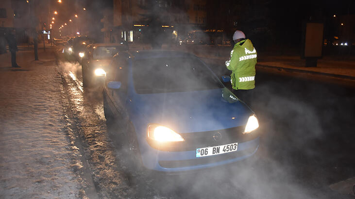 Eksi 17 derecede koronavirüs denetimi