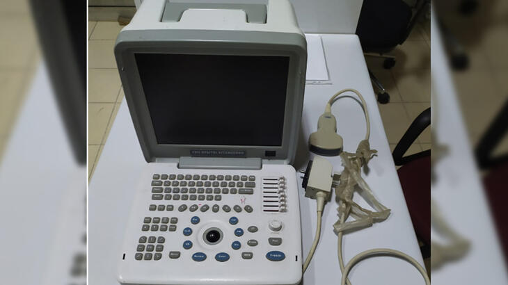 Evindeki ultrason cihazıyla muayene yapan sahte doktor yakalandı!