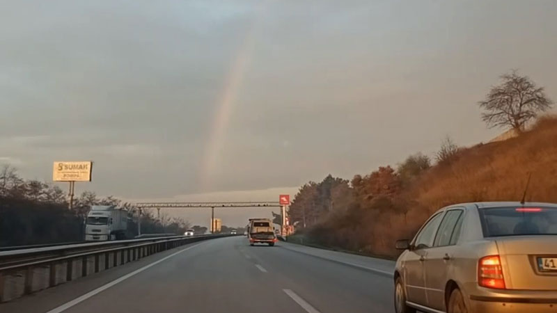 Görüntü Bursa’dan! Sis, gökkuşağı ve yağmur…