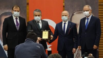 AK Parti Bursa’da devir teslim