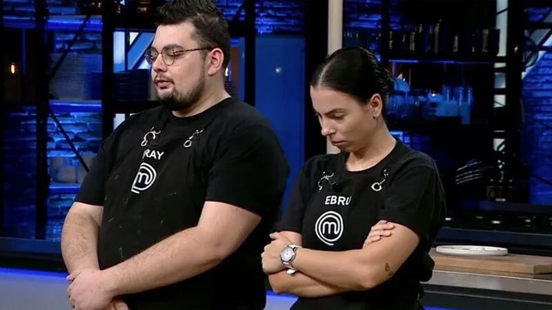 MasterChef Türkiye’den elenen Ebru’nun sözleri şoke etti Ekranların sevilen yarışması MasterChef Türkiye'ye kimin veda ettiği belli oldu.