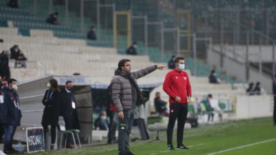 Bursaspor’un hocasından özeleştiri; Son 10 dakika iyi değildik…