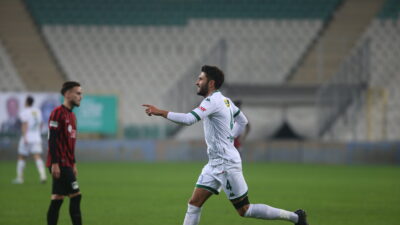 Golü attı bakın kime koştu? Evlilik yıl dönümlerini kutladı!