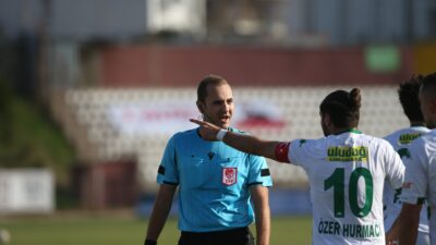 Bandırma-Bursaspor maçının hakeminden hayret edici sözler; “Penaltıyı avantaja bıraktım”
